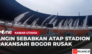 Atap Stadion Pakansari Rusak