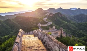 Berjalan Kaki ke China