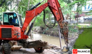 Perbaikan Turap Kali Pesanggrahan