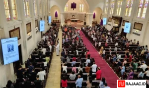 Ibadah Jumat Agung Katedral