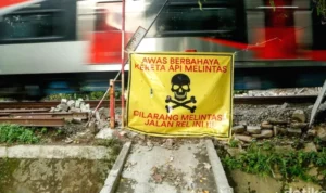Perlintasan KA Tebet Berbahaya